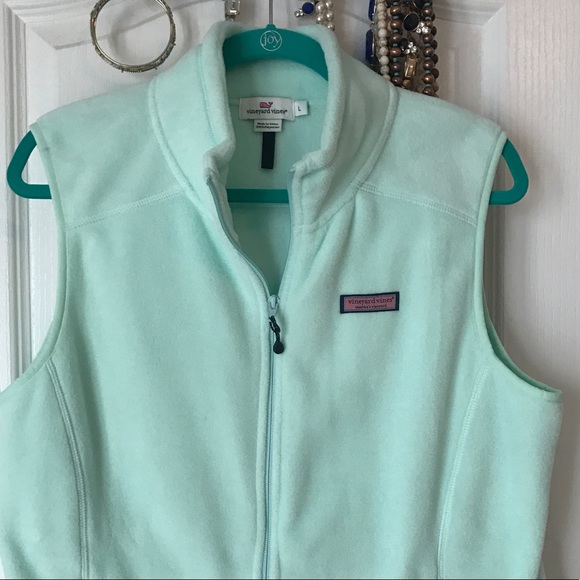 Vineyard Vines Vest - Picture 1 of 5